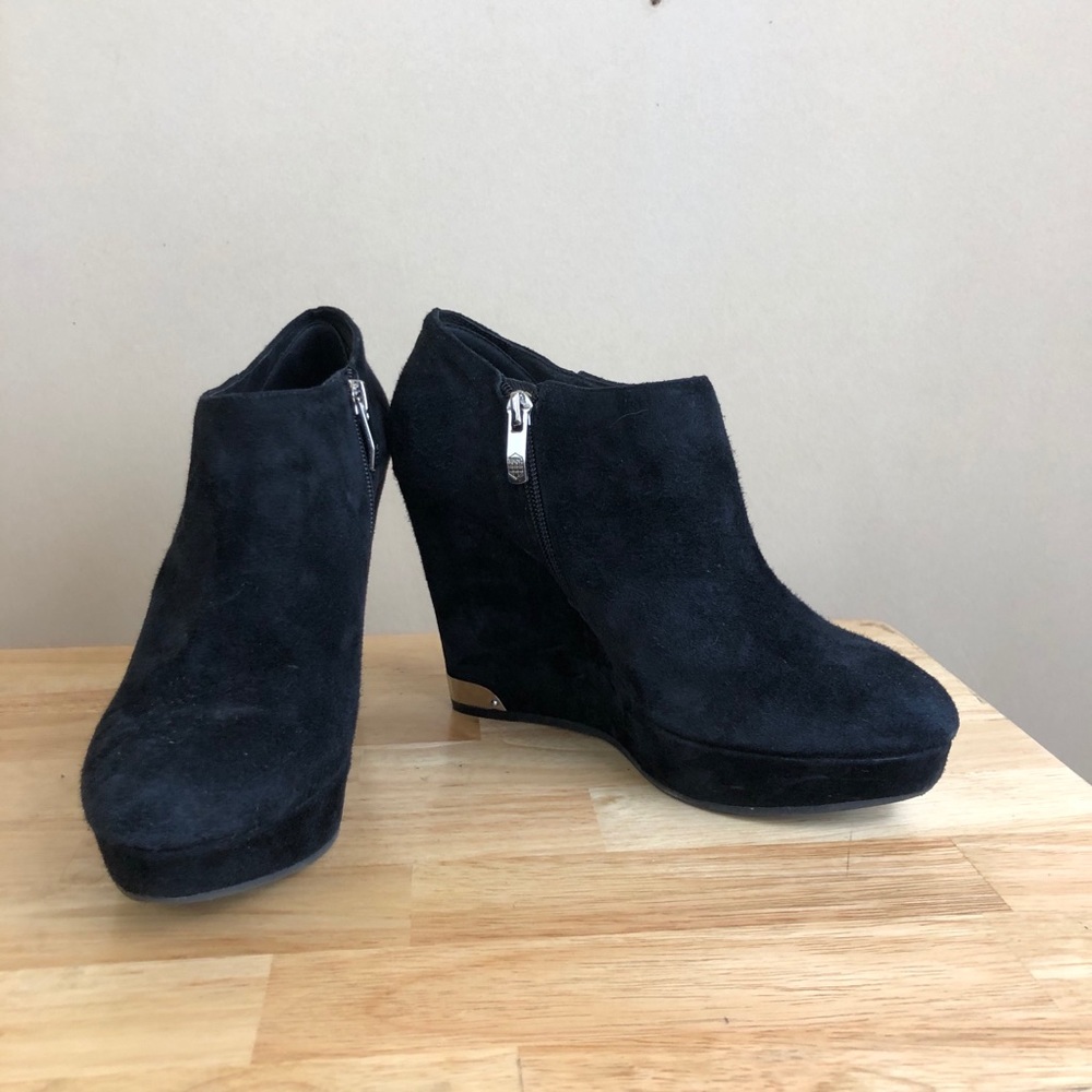 Vince Camuto ‘Klance’ Faux Suede Wedge Booties. - Picture 1 of 11